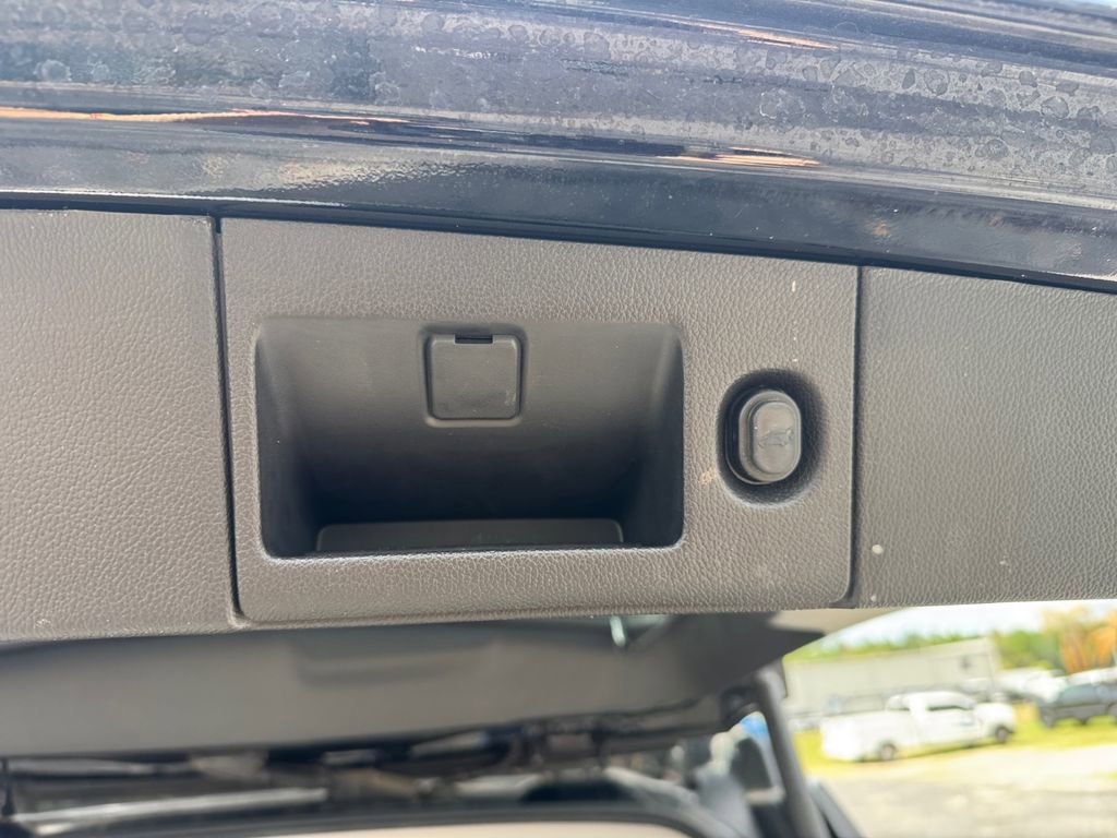 Used 2017 Chevrolet Tahoe LT w/ LT Signature Package image 23