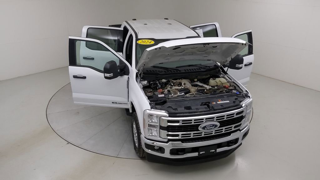 Certified 2024 Ford F350 XLT AWD/4WD image 43