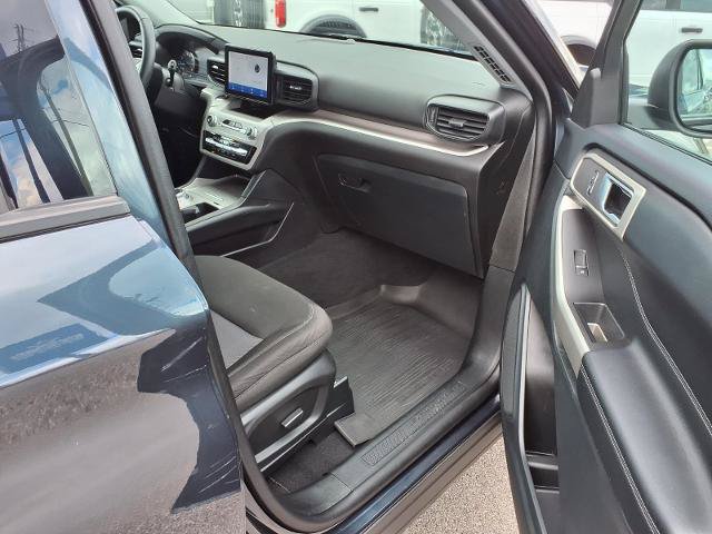 Certified 2023 Ford Explorer XLT RWD image 22