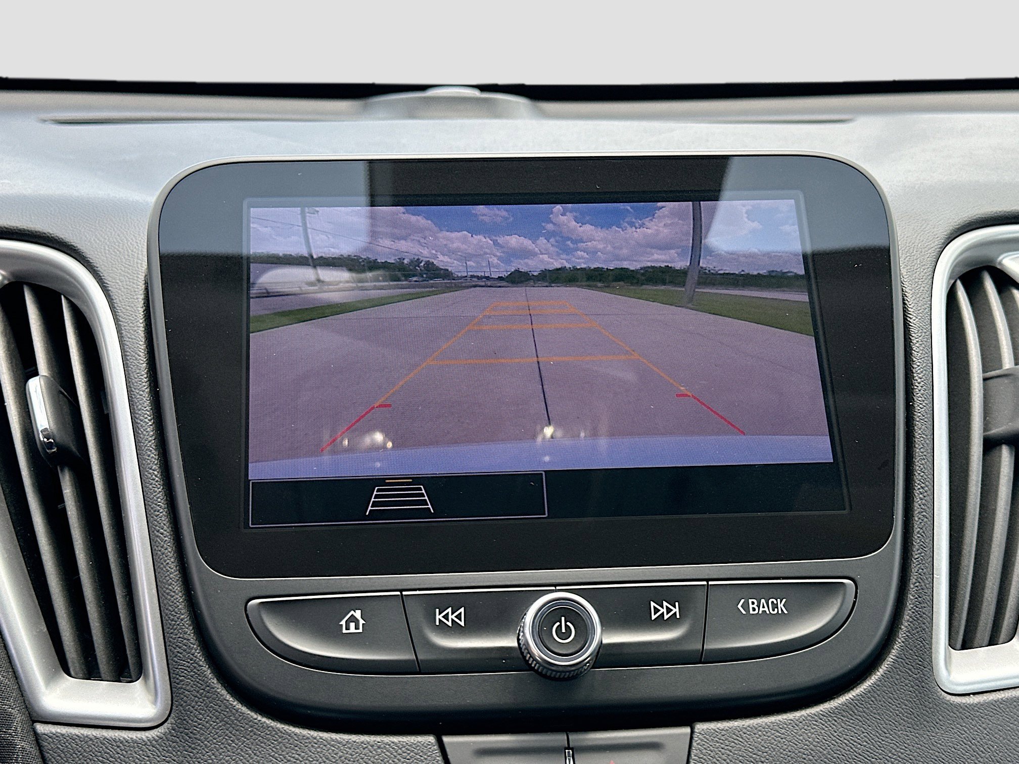Used 2024 Chevrolet Malibu LS w/ Driver Confidence Package FWD image 13