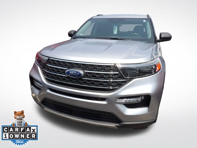 Certified 2023 Ford Explorer XLT w/ Equipment Group 202A RWD image 3