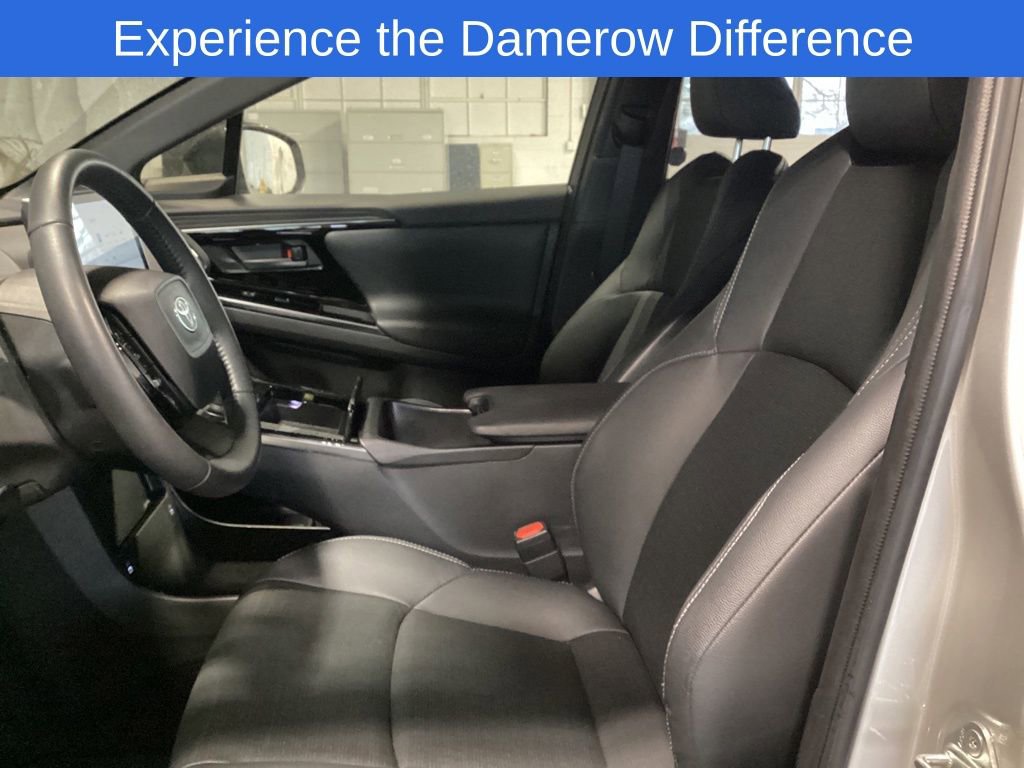 Used 2023 Toyota bZ4X Limited image 11