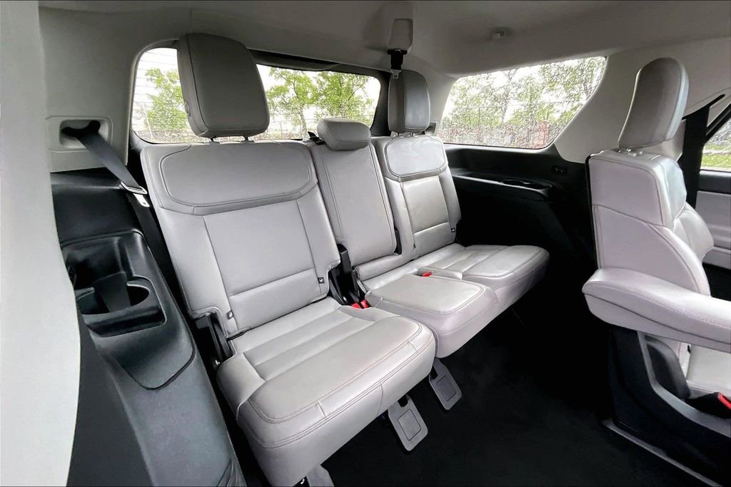 Certified 2025 Ford Expedition Active AWD/4WD image 27