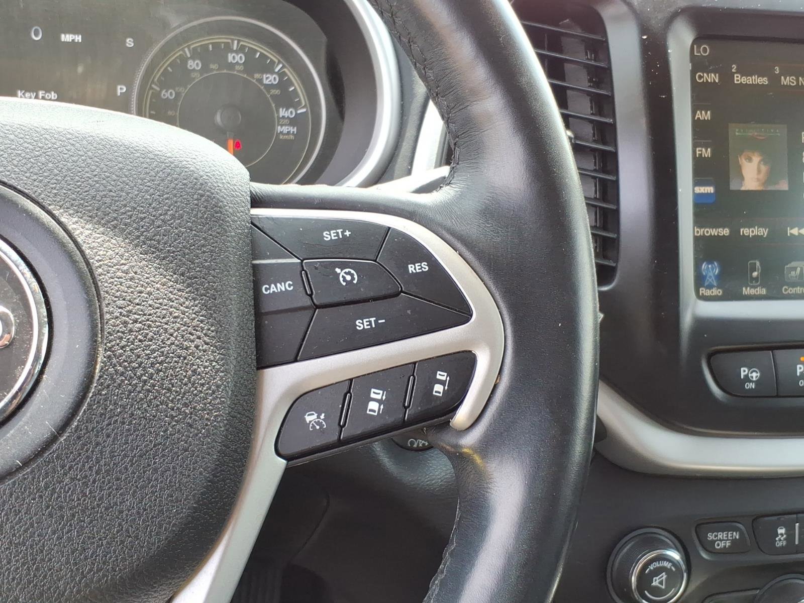 Used 2018 Jeep Cherokee Overland w/ Technology Group AWD/4WD image 19