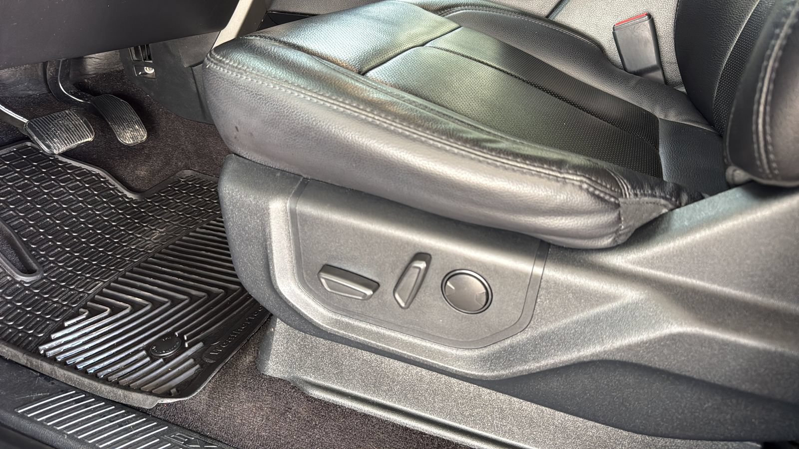 Certified 2021 Ford Expedition XLT RWD image 10
