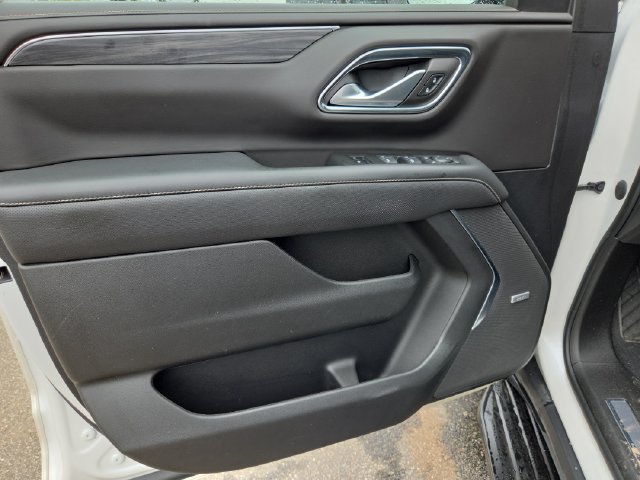 Used 2022 GMC Yukon SLT w/ SLT Premium Package AWD/4WD image 9