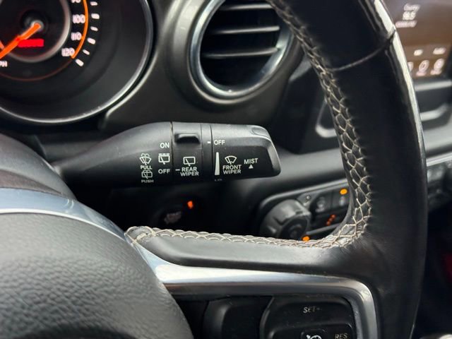 Used 2018 Jeep Wrangler Unlimited Sahara w/ Cold Weather Group image 31