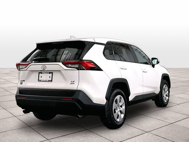 Used 2025 Toyota RAV4 LE AWD/4WD image 11