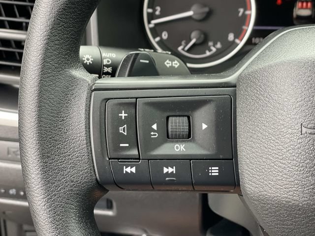 Used 2025 Nissan Rogue S FWD image 9