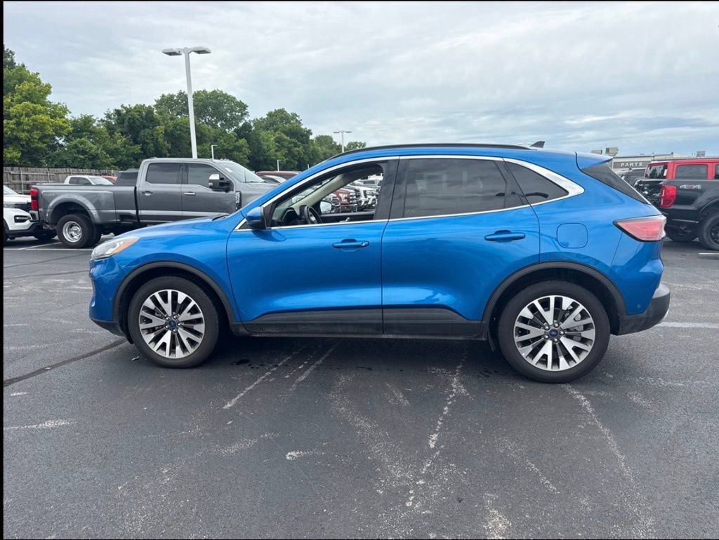 Certified 2020 Ford Escape Titanium AWD/4WD image 7