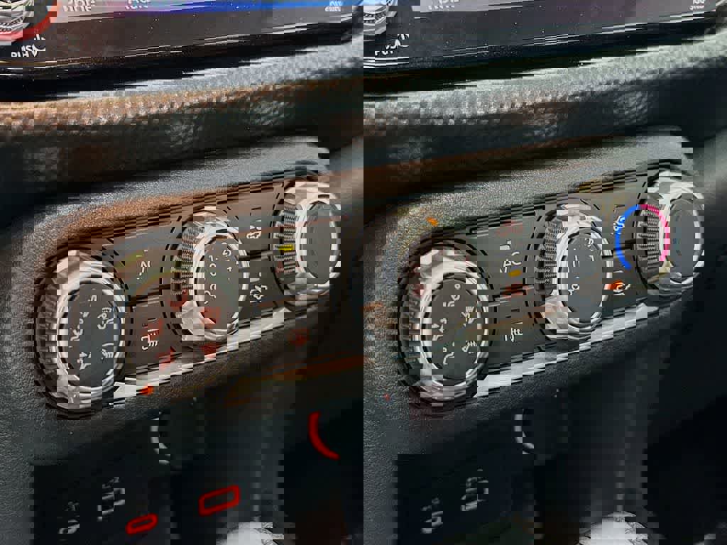 Used 2023 Nissan Kicks SV image 20