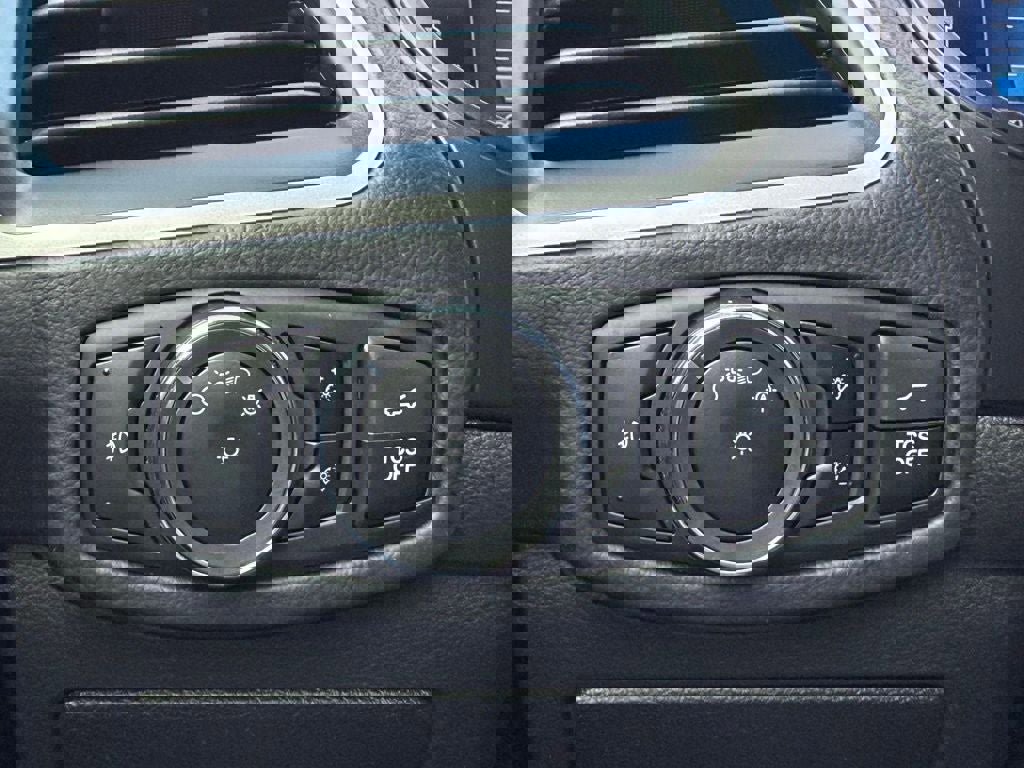 Certified 2024 Ford Edge SEL w/ Convenience Package image 40