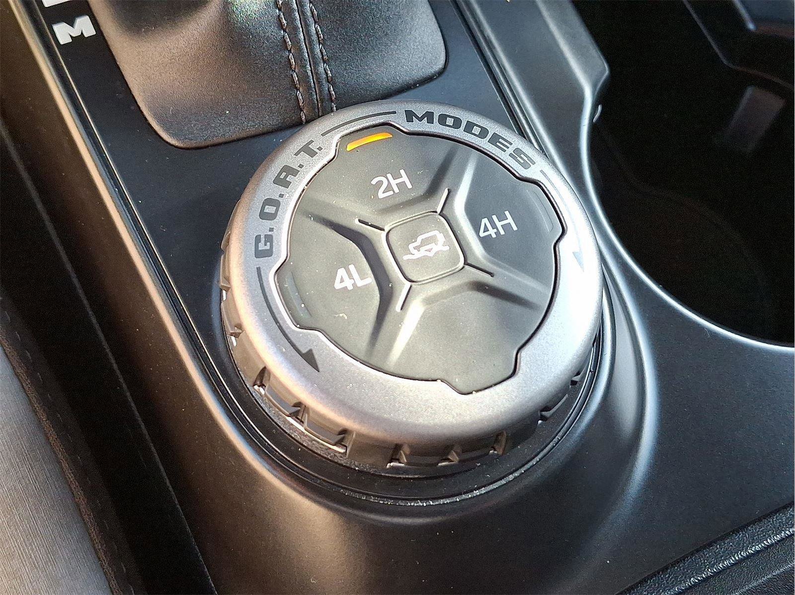 Certified 2024 Ford Bronco Black Diamond image 22