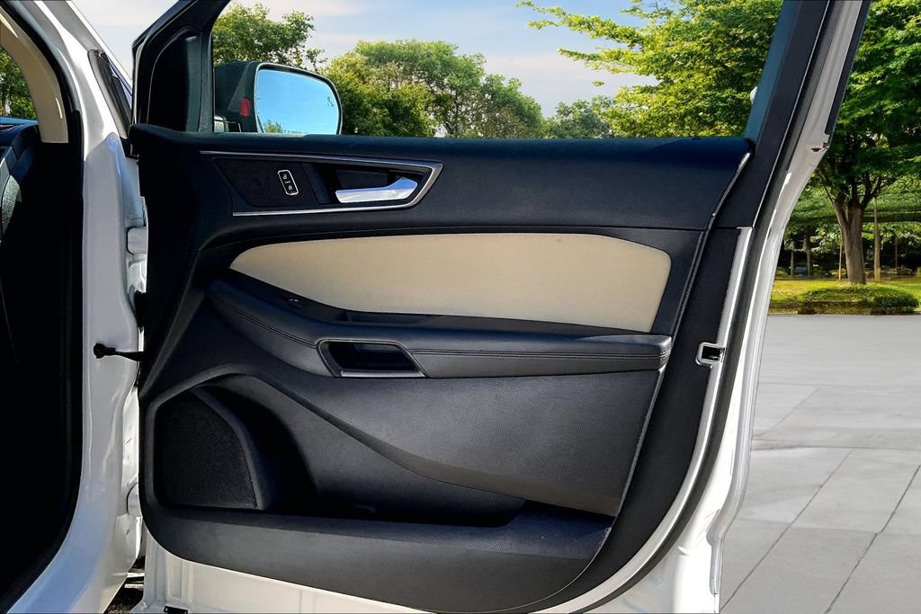 Certified 2019 Ford Edge SE FWD image 23