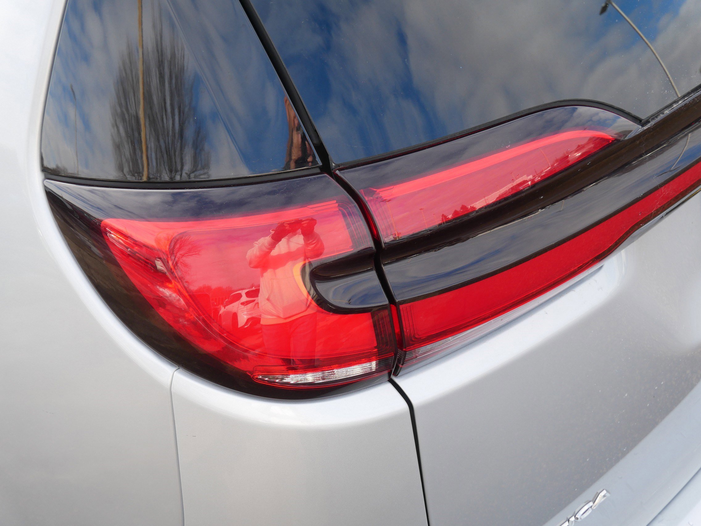 Used 2024 Chrysler Pacifica Touring-L image 17