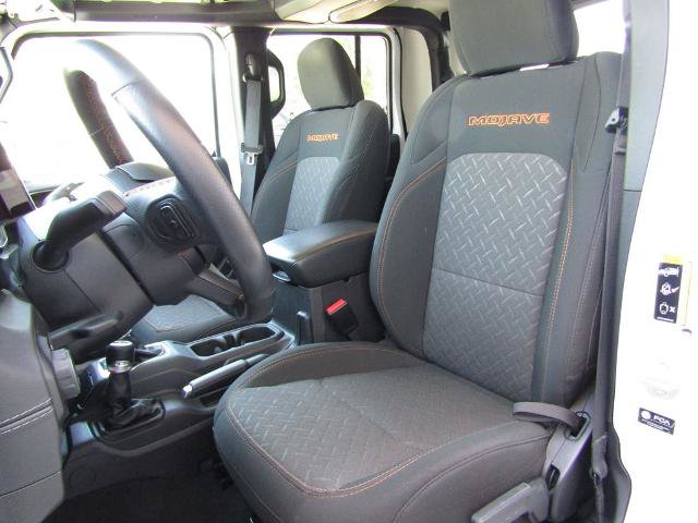 Used 2024 Jeep Gladiator Mojave AWD/4WD image 15