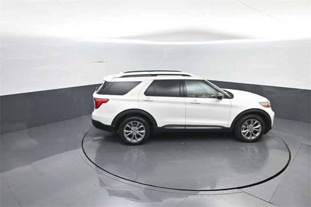 Certified 2021 Ford Explorer XLT w/ Equipment Group 202A image 25