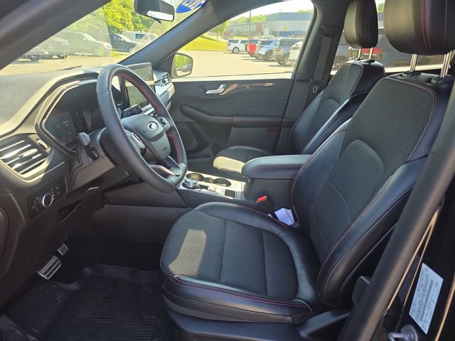 Certified 2023 Ford Escape ST-Line w/ Tech Pack #1 AWD/4WD image 14