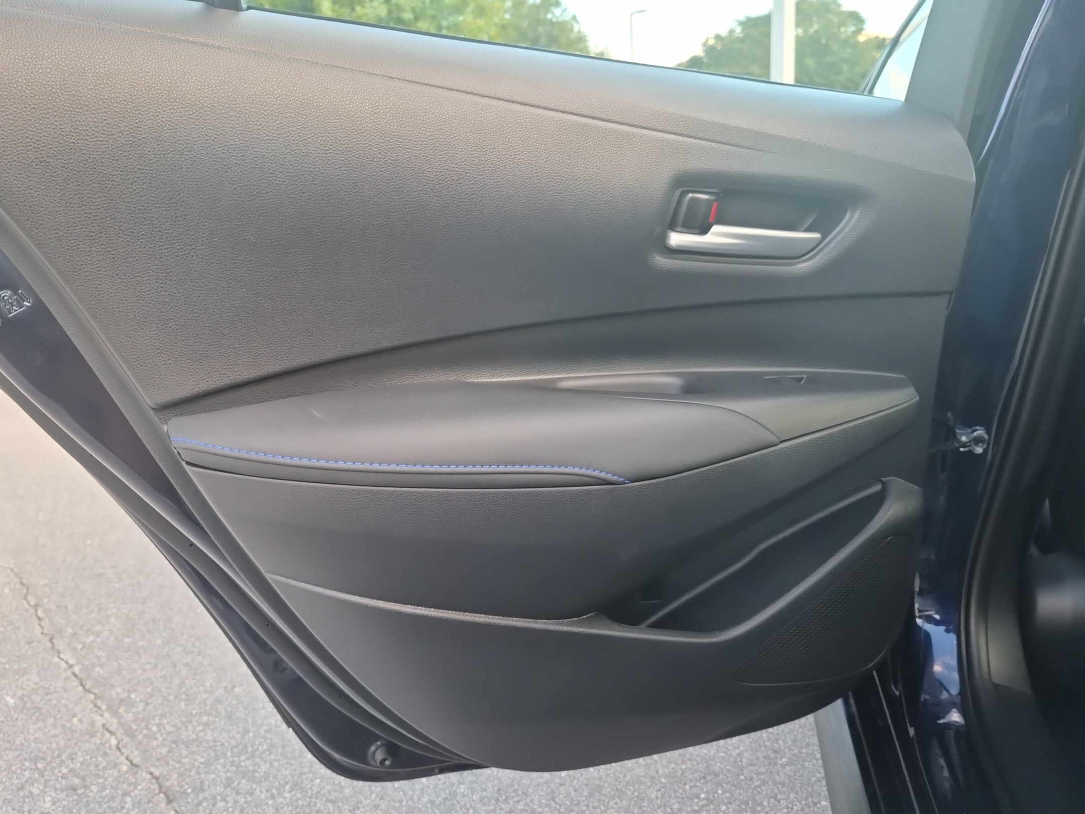 Used 2021 Toyota Corolla XSE FWD image 30