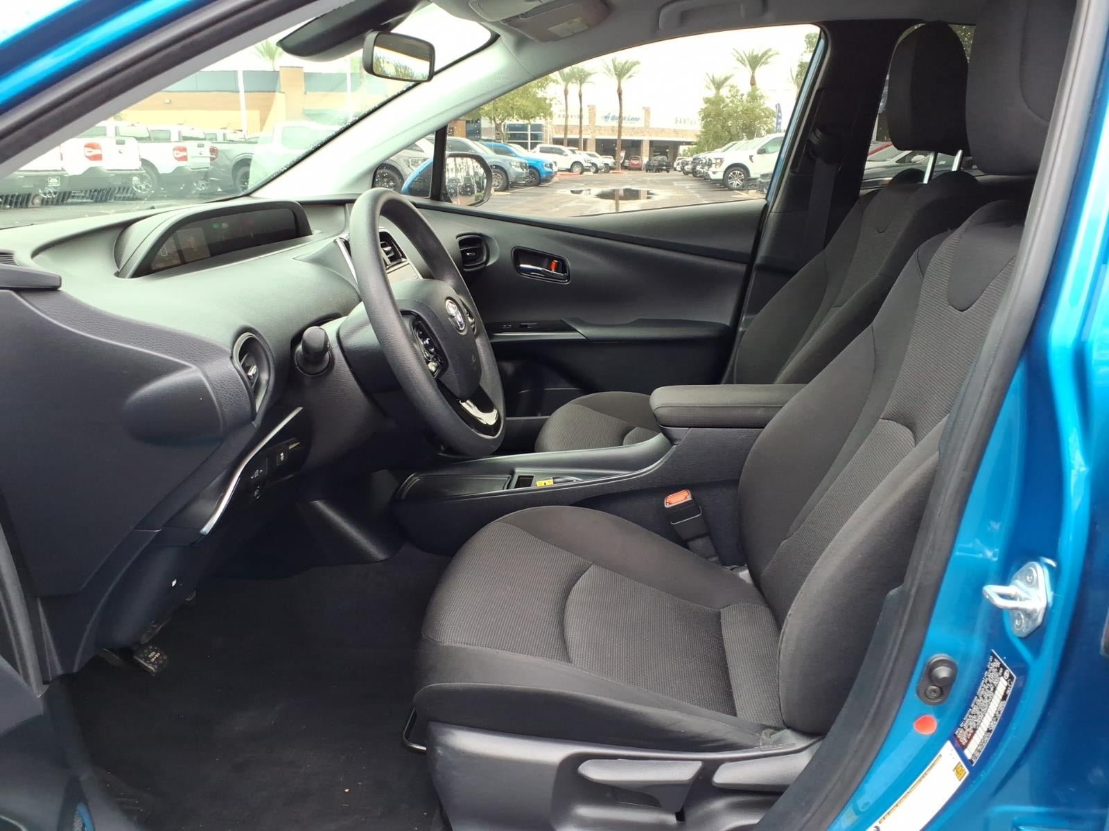 Used 2021 Toyota Prius L Eco FWD image 22