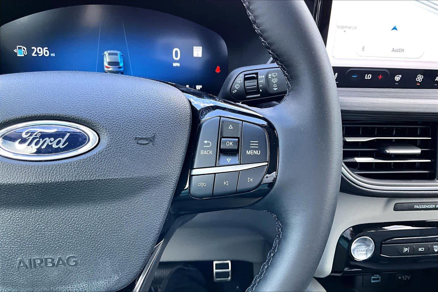 Certified 2023 Ford Escape Platinum w/ Premium Technology Package FWD image 25
