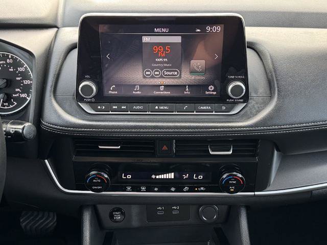 Used 2025 Nissan Rogue SV FWD image 25