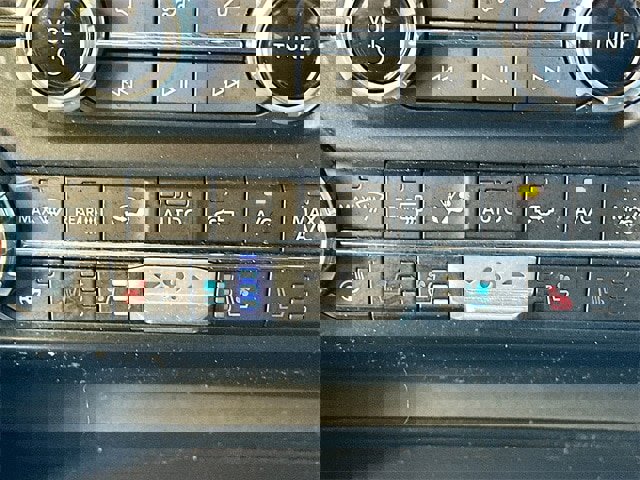 Certified 2023 Ford F150 Lariat w/ Equipment Group 502A High image 21