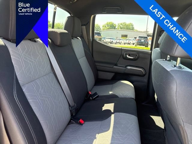Used 2023 Toyota Tacoma TRD Off-Road w/ Technology Package AWD/4WD image 15