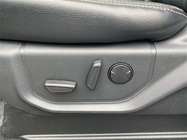 Certified 2022 Ford F350 Lariat w/ Black Appearance Package image 28