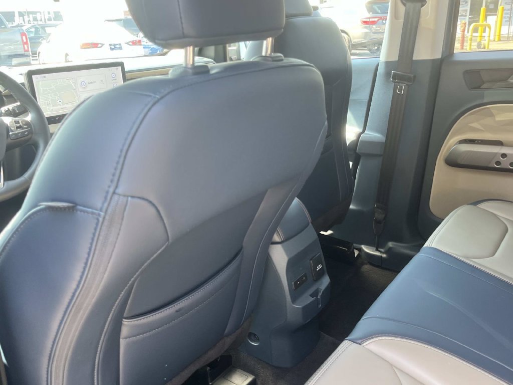 Certified 2025 Ford Maverick Lariat w/ 4K Tow Package AWD/4WD image 24