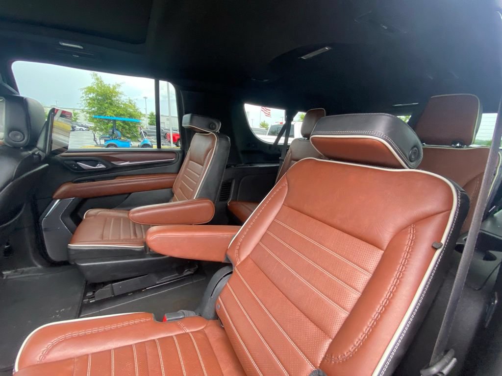 Used 2024 GMC Yukon XL Denali Ultimate AWD/4WD image 23
