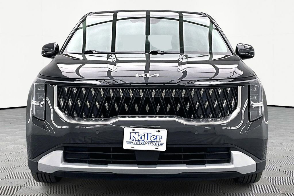 Used 2025 Kia Carnival LXS image 6