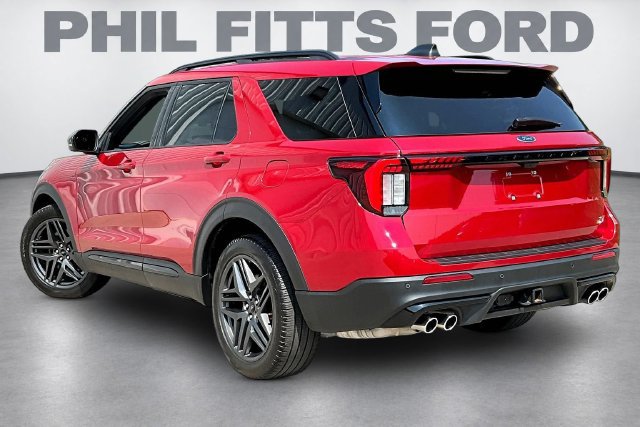 Certified 2025 Ford Explorer ST AWD/4WD image 4