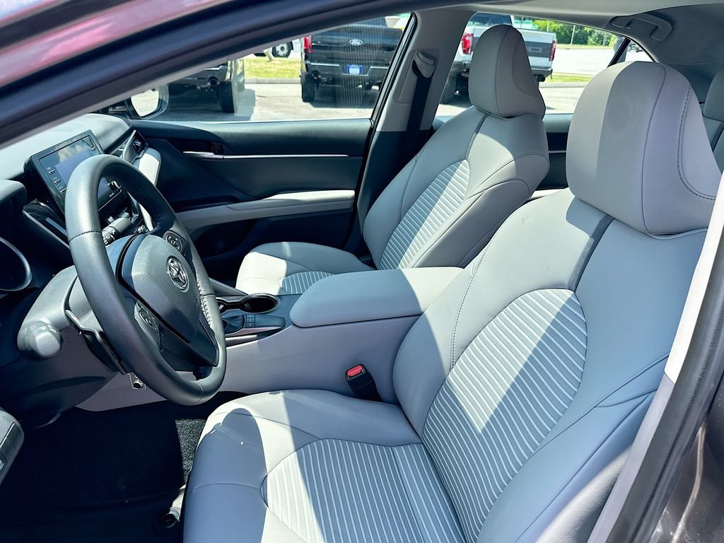Used 2024 Toyota Camry SE FWD image 8