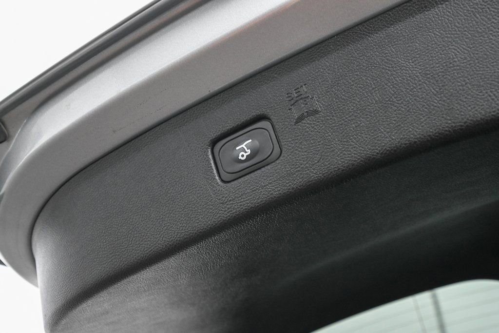 Certified 2024 Ford Edge SEL w/ Convenience Package image 20