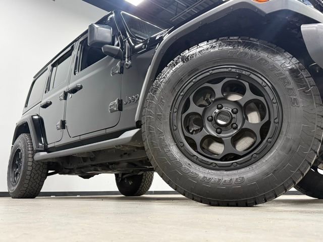 Used 2021 Jeep Wrangler Unlimited Sahara AWD/4WD image 3