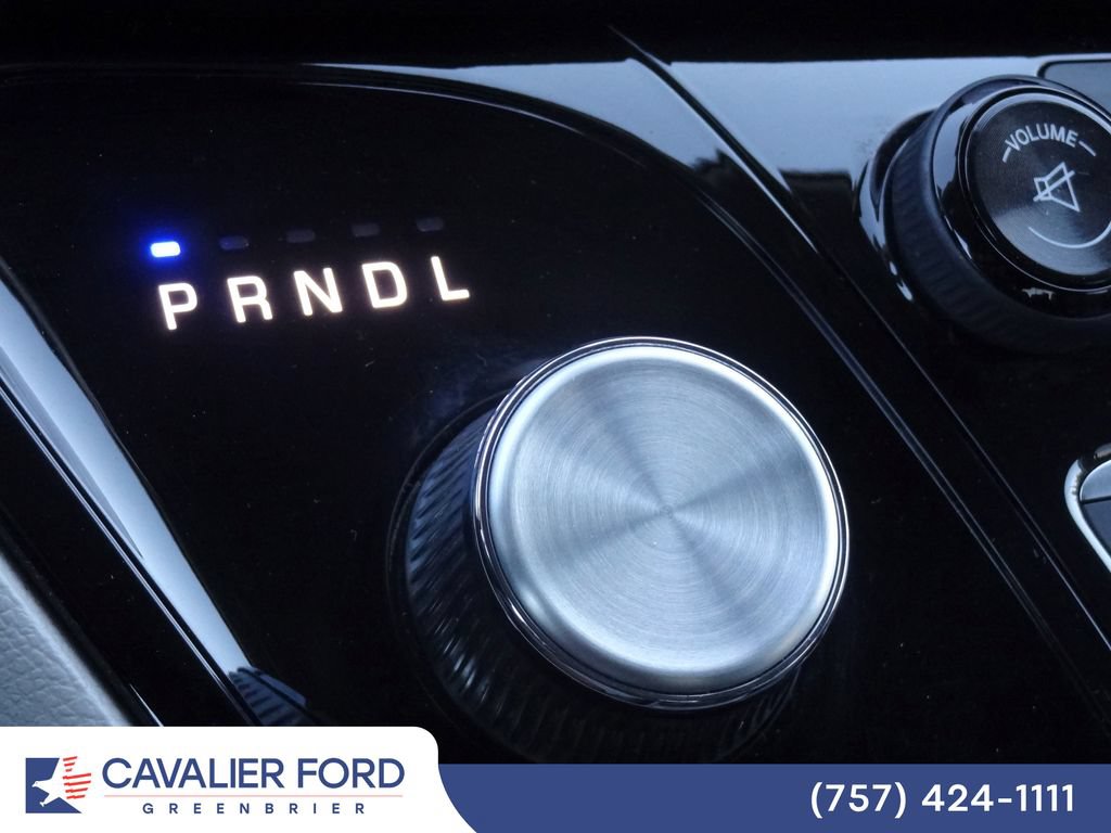 Used 2017 Chrysler Pacifica Touring-L Plus FWD image 32
