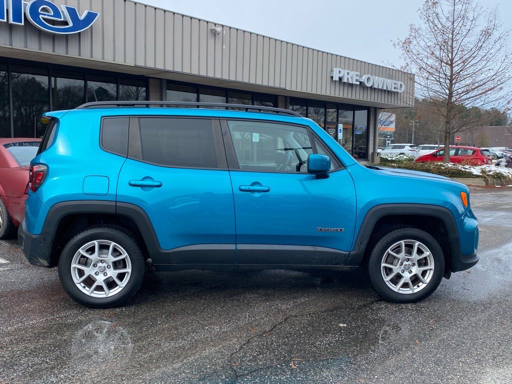 Used 2021 Jeep Renegade Latitude w/ Luxury Group I image 3