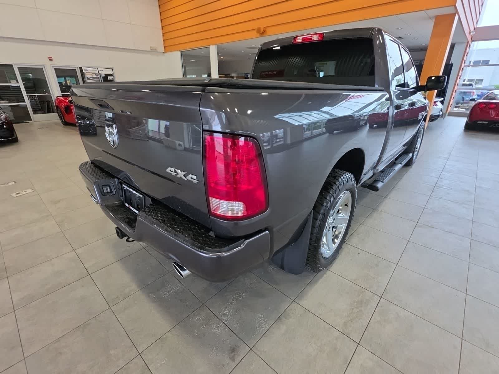 Used 2017 RAM 1500 Express AWD/4WD image 8