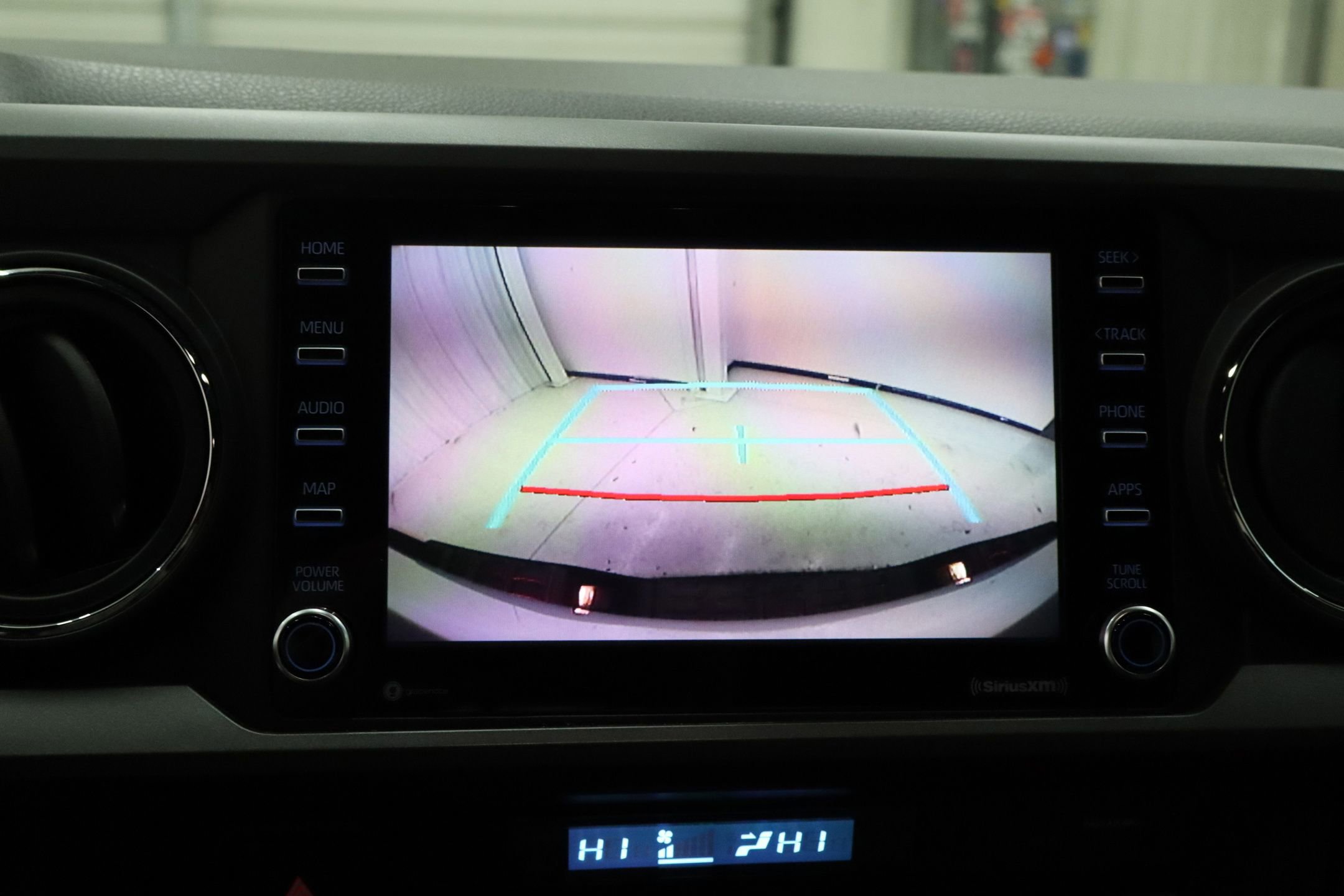 Used 2022 Toyota Tacoma TRD Sport w/ Technology Package image 29