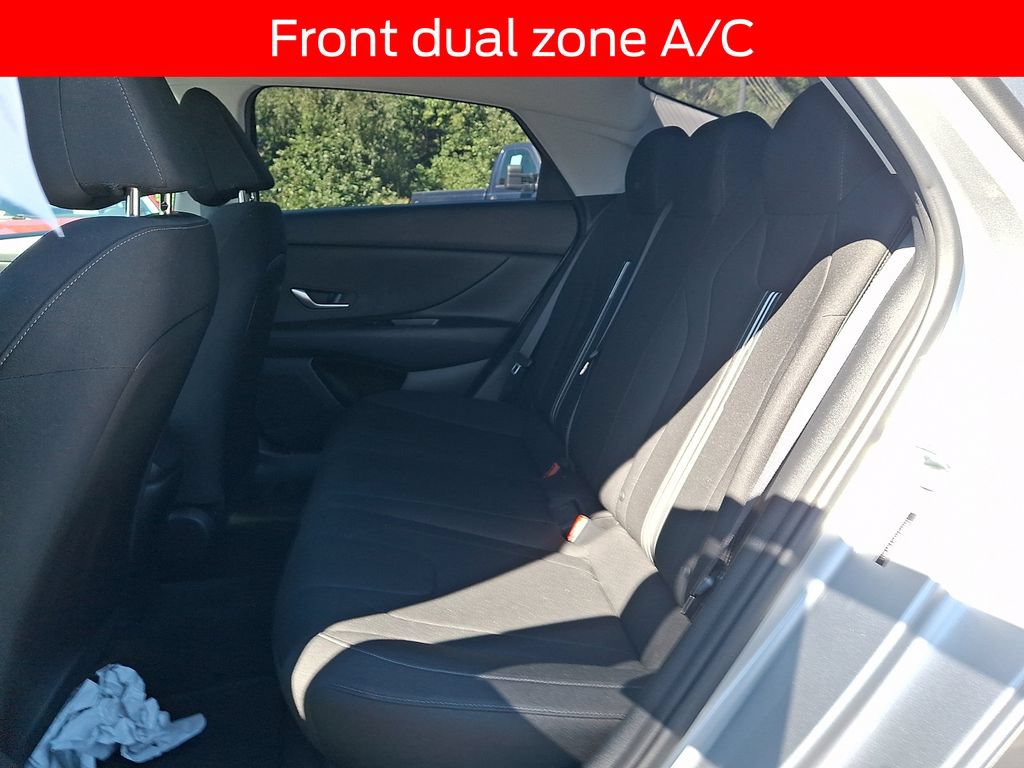 Used 2022 Hyundai Elantra SEL FWD image 10