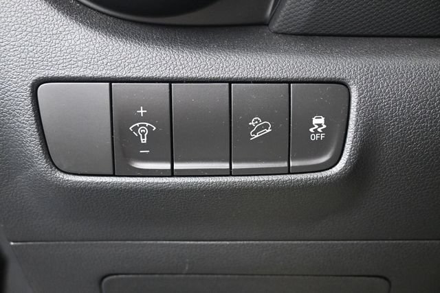 Used 2023 Hyundai Kona SEL AWD/4WD image 8