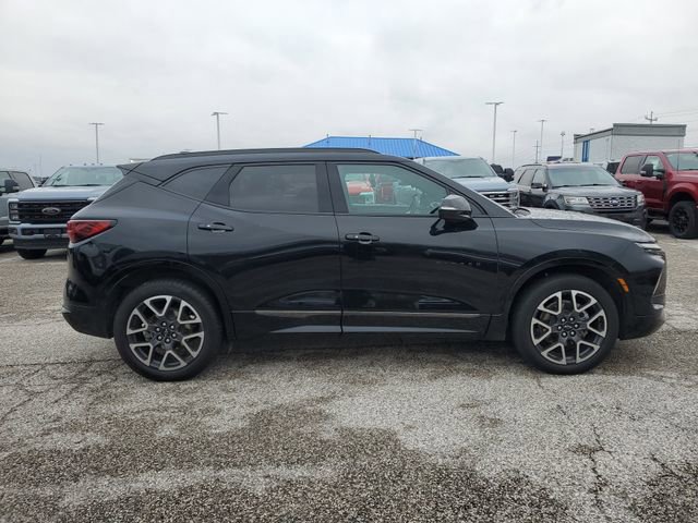 Used 2023 Chevrolet Blazer RS w/ Enhanced Convenience Package image 2