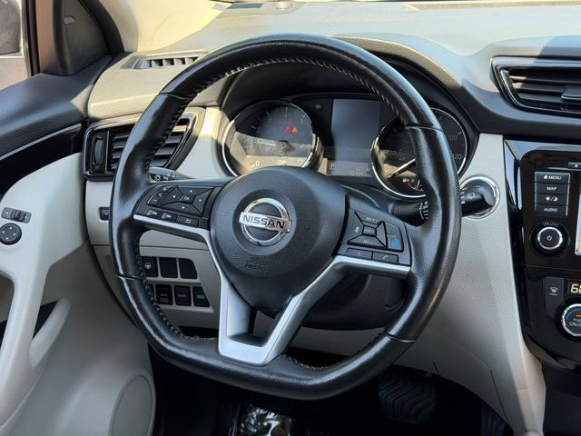 Used 2022 Nissan Rogue Sport SL AWD/4WD image 17