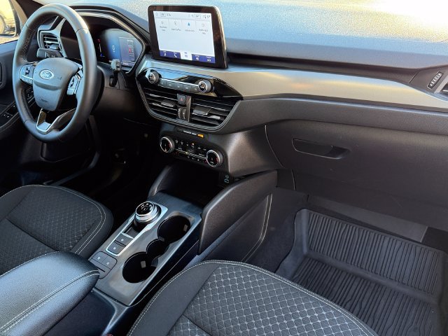 Certified 2023 Ford Escape Active AWD/4WD image 23
