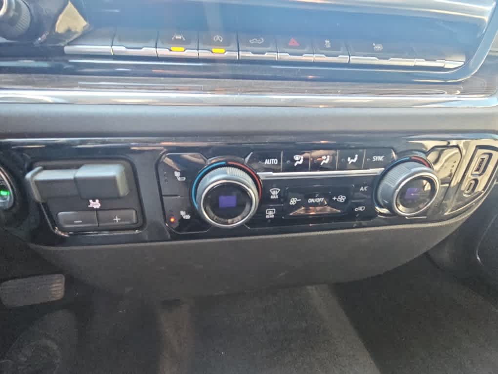 Used 2024 Chevrolet Silverado 1500 LT w/ All Star Edition Plus AWD/4WD image 17