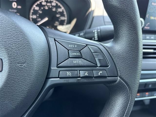 Used 2025 Nissan Altima 2.5 S FWD image 26