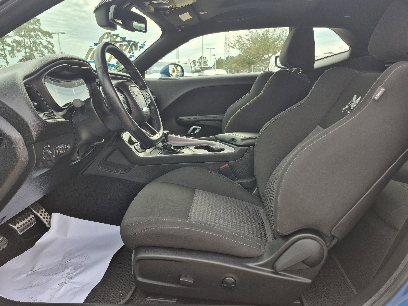 Used 2022 Dodge Challenger R/T Scat Pack w/ Dynamics Package image 10