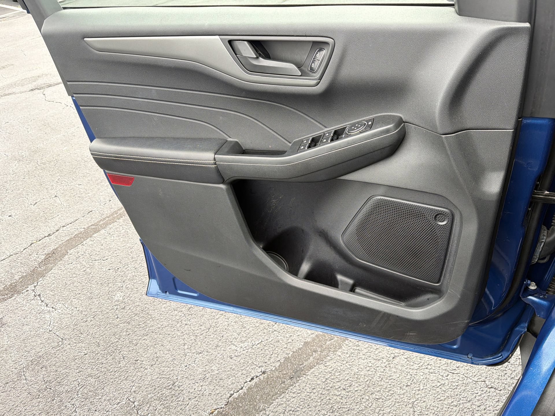 Certified 2023 Ford Escape Active AWD/4WD image 19