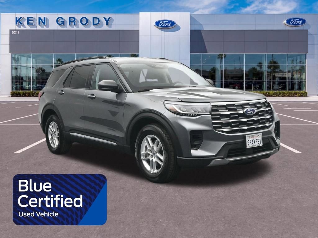 Certified 2025 Ford Explorer Active RWD image 1